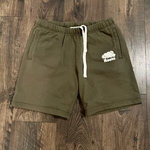 Root jogger shorts